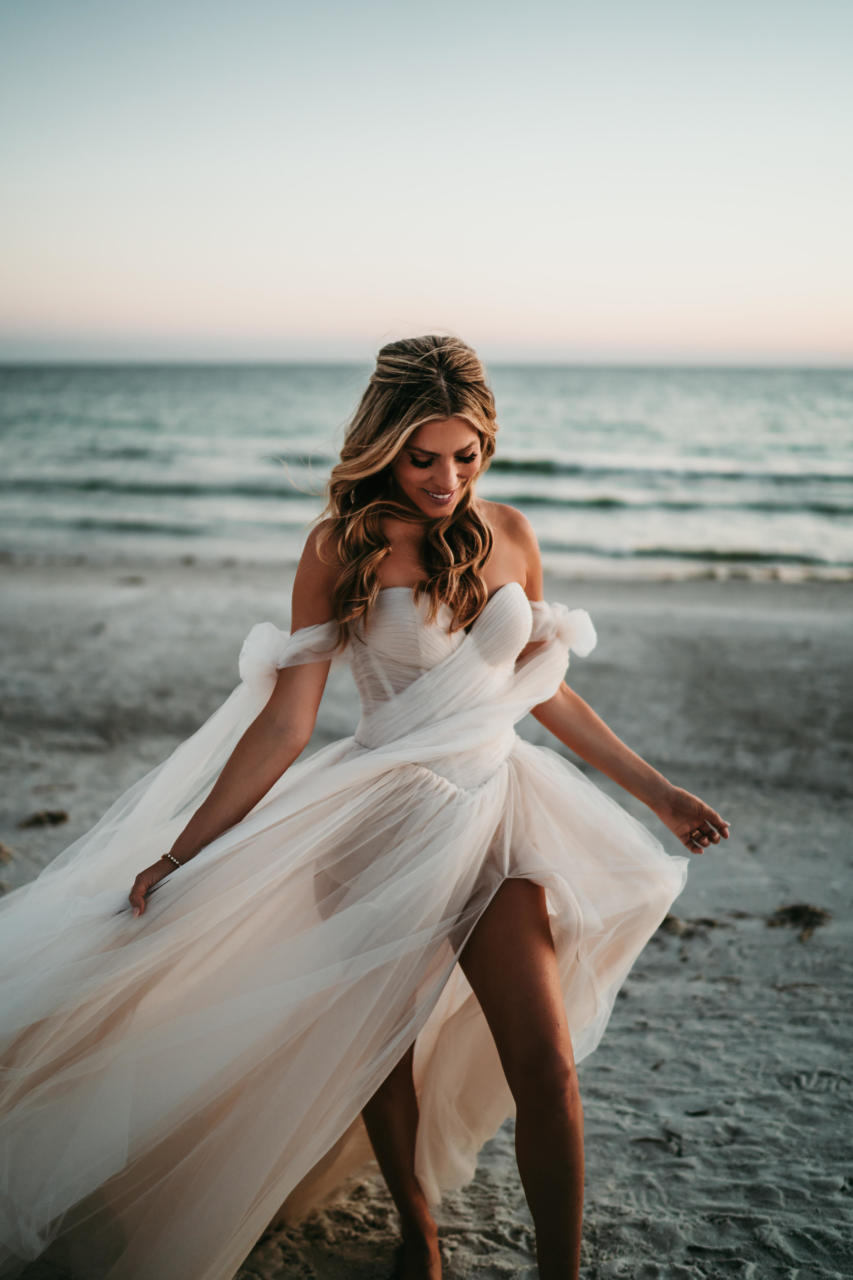 beach wedding dresses